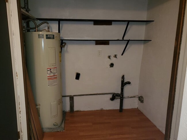 Building Photo - 2bed 2bath House