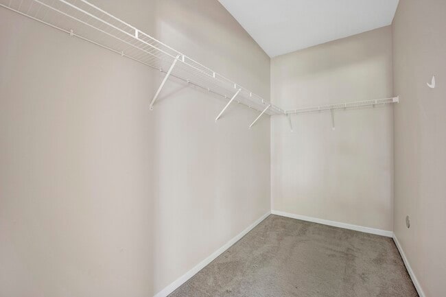 Building Photo - 1574 Millbrook Dr