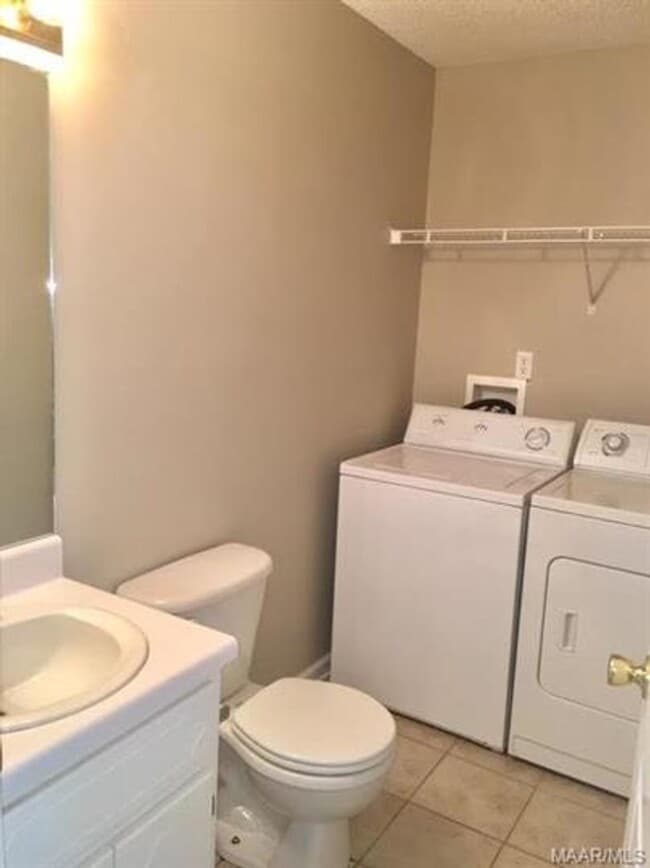 Building Photo - 218 Foxchase Ln