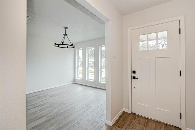 Building Photo - 2330 Grindstone Ln