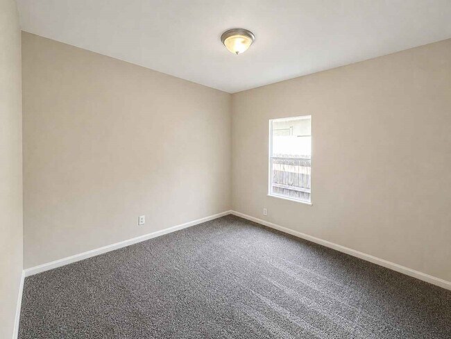 Building Photo - 11926 Greensbrook Forest Dr