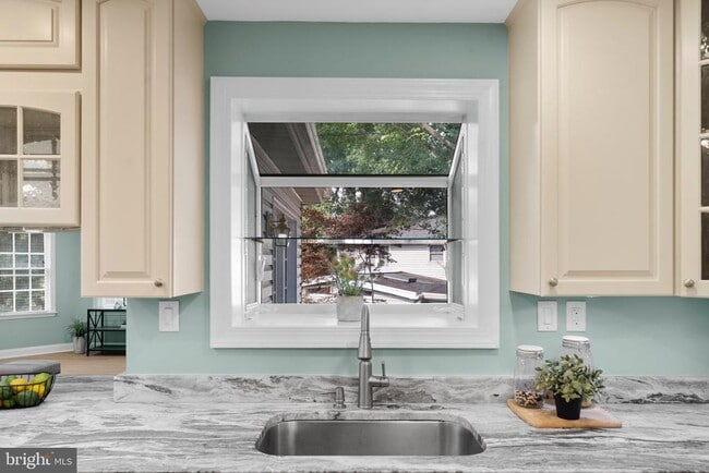 Building Photo - 10429 Headly Ct