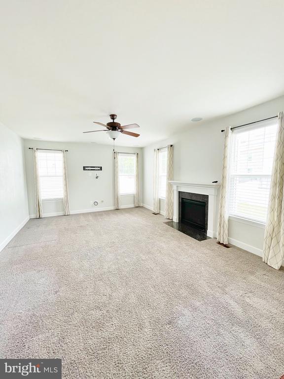 Building Photo - 43691 Yulan St