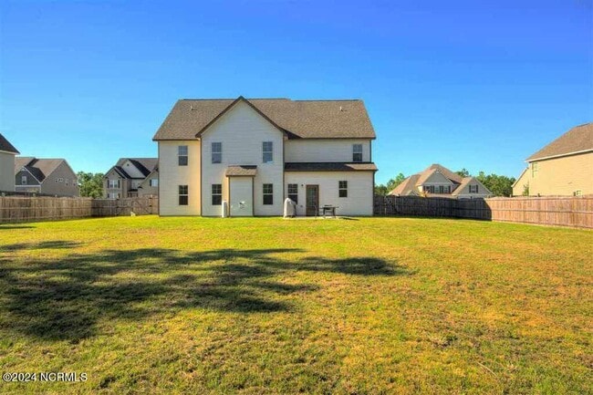 Building Photo - 142 Pamlico Drive