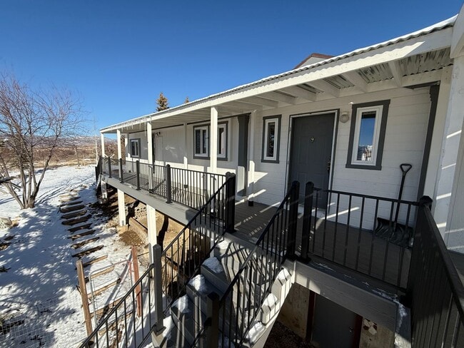 Building Photo - Beautiful mountain home now available in Kamas, UT