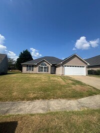 Building Photo - Updated 3 bedroom