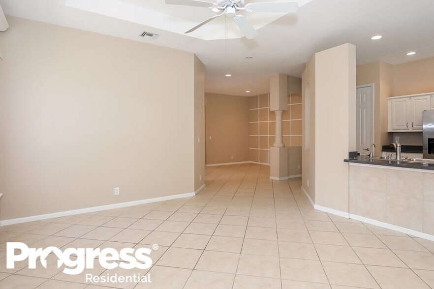 Building Photo - 8721 Treasure Cay
