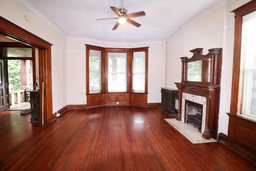 Building Photo - 2705 Eden Ave