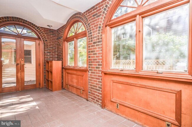 Building Photo - 7205 46th St