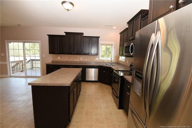 Building Photo - 148 S Prince Henry Way
