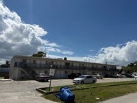 Building Photo - 2452 Stella Street