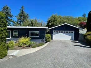 Building Photo - 4314 Eagle View Ct