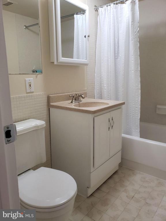 Building Photo - 1250 4th St SW