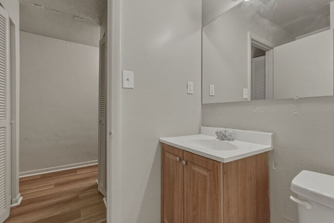 Building Photo - 1427 Connecticut St