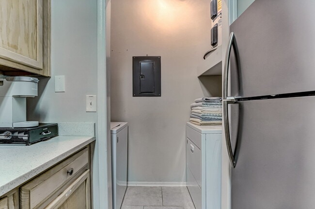 Building Photo - 170 Veracruz Dr