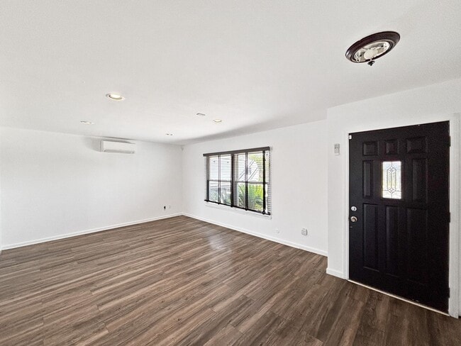 Building Photo - Contemporary 3BD/2BA House in Lemon Grove ...