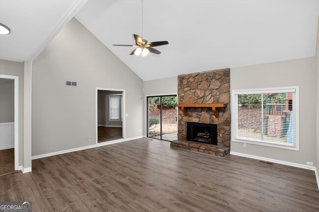 Building Photo - 3445 Johnson Ferry Rd NE