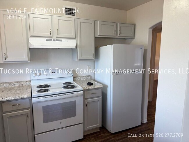 Building Photo - 4046 E. FAIRMOUNT-#4