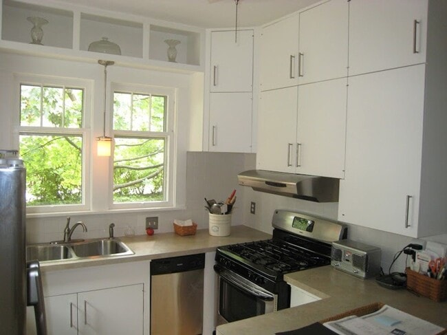 Building Photo - Italian Estates Property Management