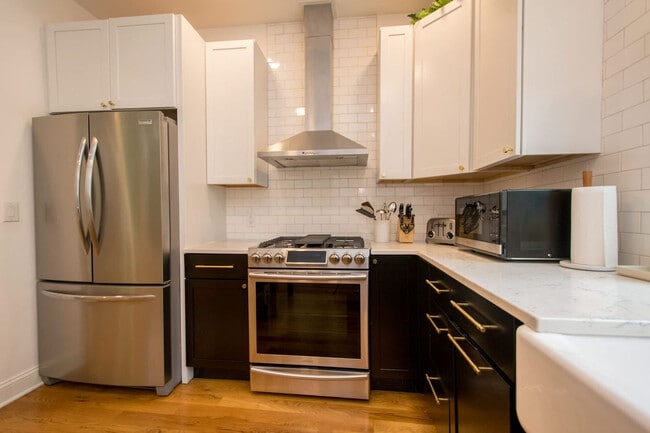Building Photo - 125 Little Willow Cir