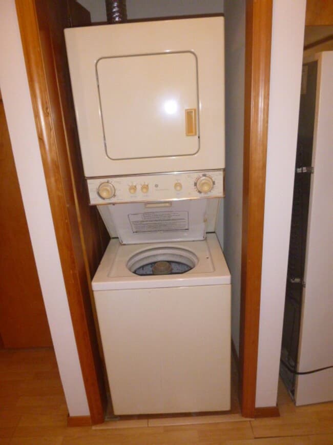 Building Photo - 1030 Mt Olympus Ave SE