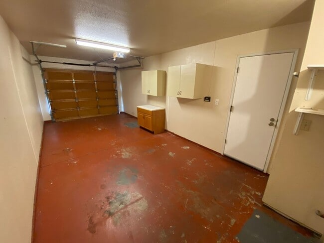 Building Photo - 705-709 E St