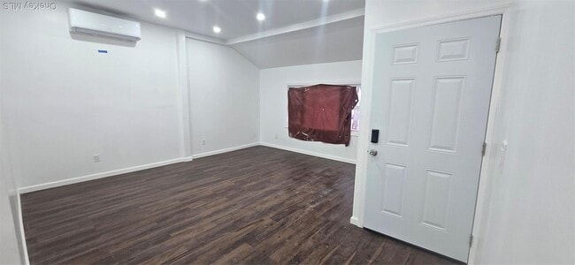 Building Photo - 452 S 1st Ave