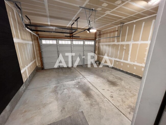 Building Photo - 291 Grace Ln