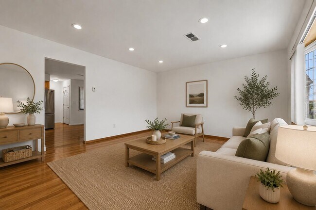 Building Photo - 669 9TH St