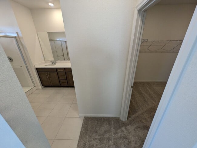 Building Photo - 544 Clover Bar Ln