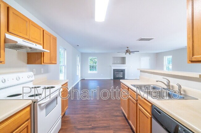 Building Photo - 10020 Lawing School Rd