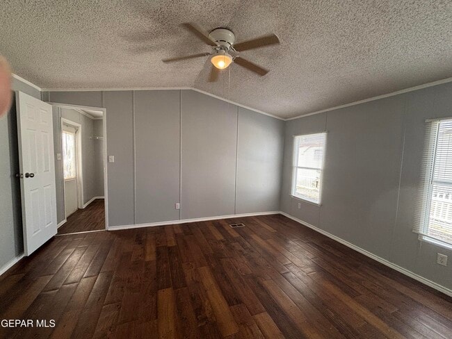 Building Photo - 850 Talbot Ave