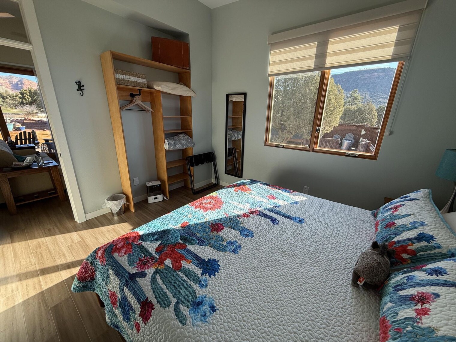 Building Photo - 105 Rojo Dr