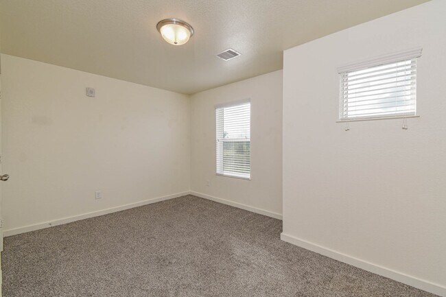 Building Photo - 21155 Gosling Rd