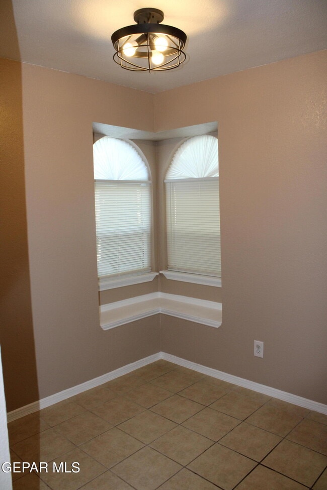 Building Photo - 3120 Voss Dr