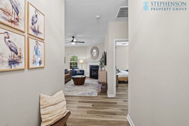 Building Photo - Furnished Rental