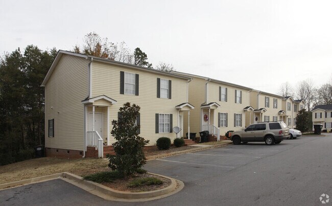 Building Photo - 2 Bedroom Apartment in Piedmont!