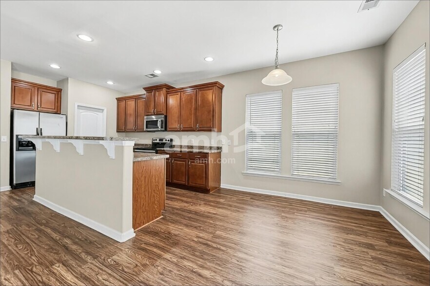 Building Photo - 50 Chey Hill Ln