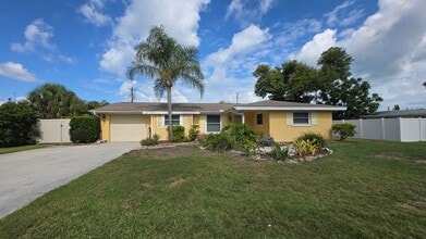 Building Photo - Charming 2BR/2BA Annual Rental in Southgate