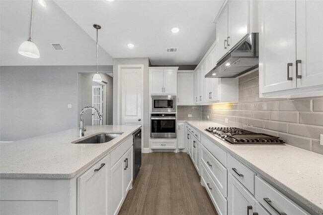 Building Photo - 3813 Brinkley Dr