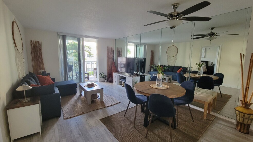 Building Photo - 2929 S Ocean Blvd