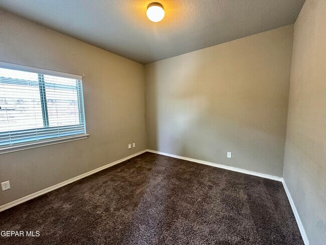 Building Photo - 7785 Enchanted Cir Dr