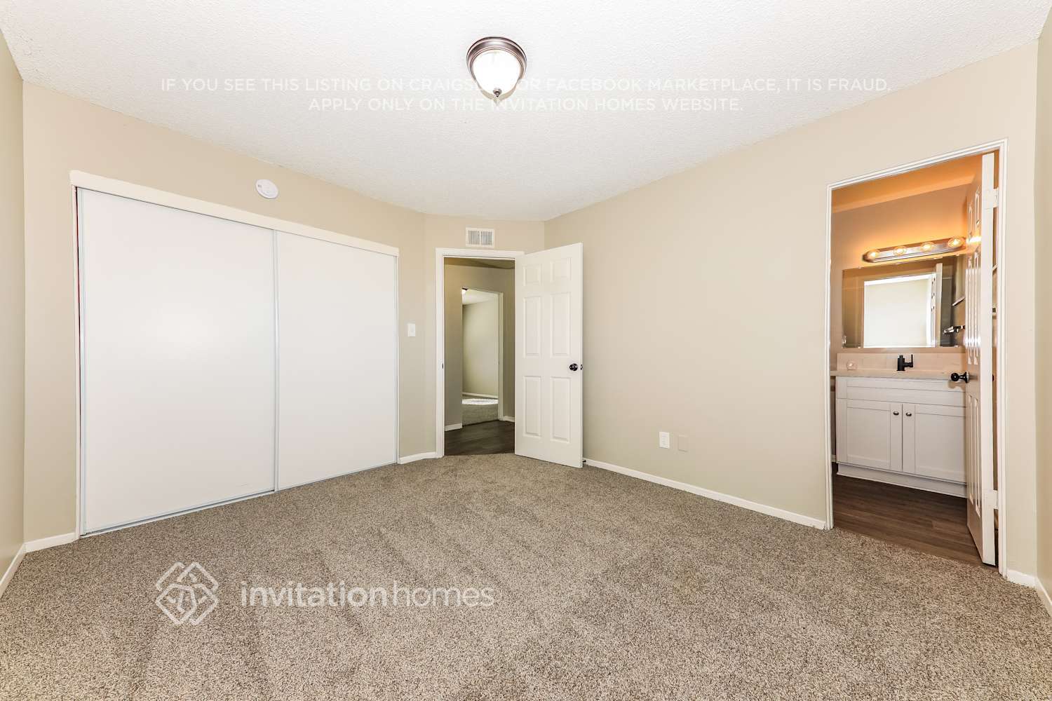 Building Photo - 321 W Hacienda Dr