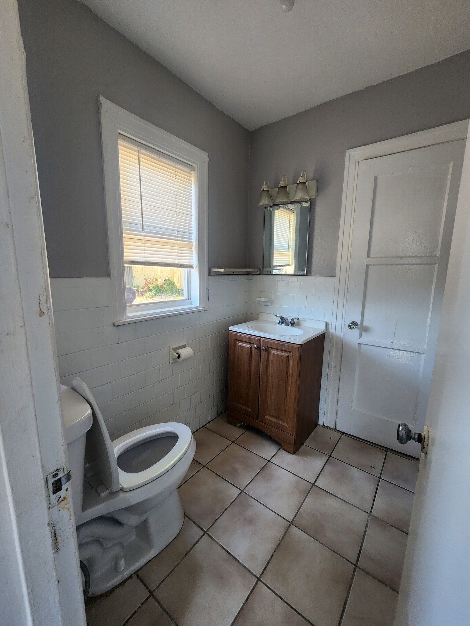 Jack & Jill Restroom - 2927 38th Ave N