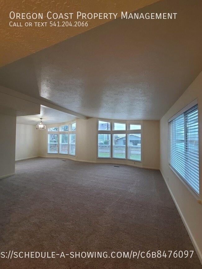 Building Photo - 7020 Glen Ave