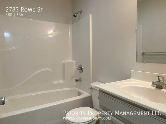 Building Photo - 2783 Rowe St