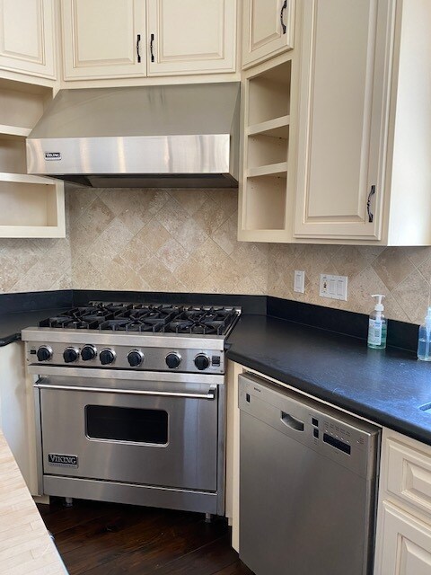 Building Photo - 620 13th St