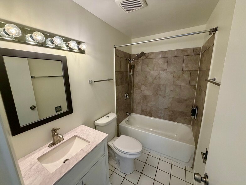 Bathroom - 6026 Kit Carson Dr