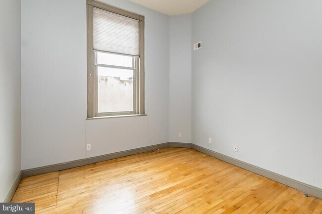 Building Photo - 511 S Bond St