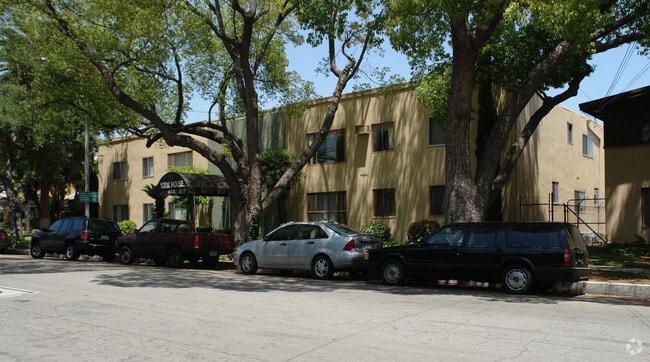 Primary Photo - York House Apartments